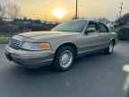 2001 FORD Crown Victoria