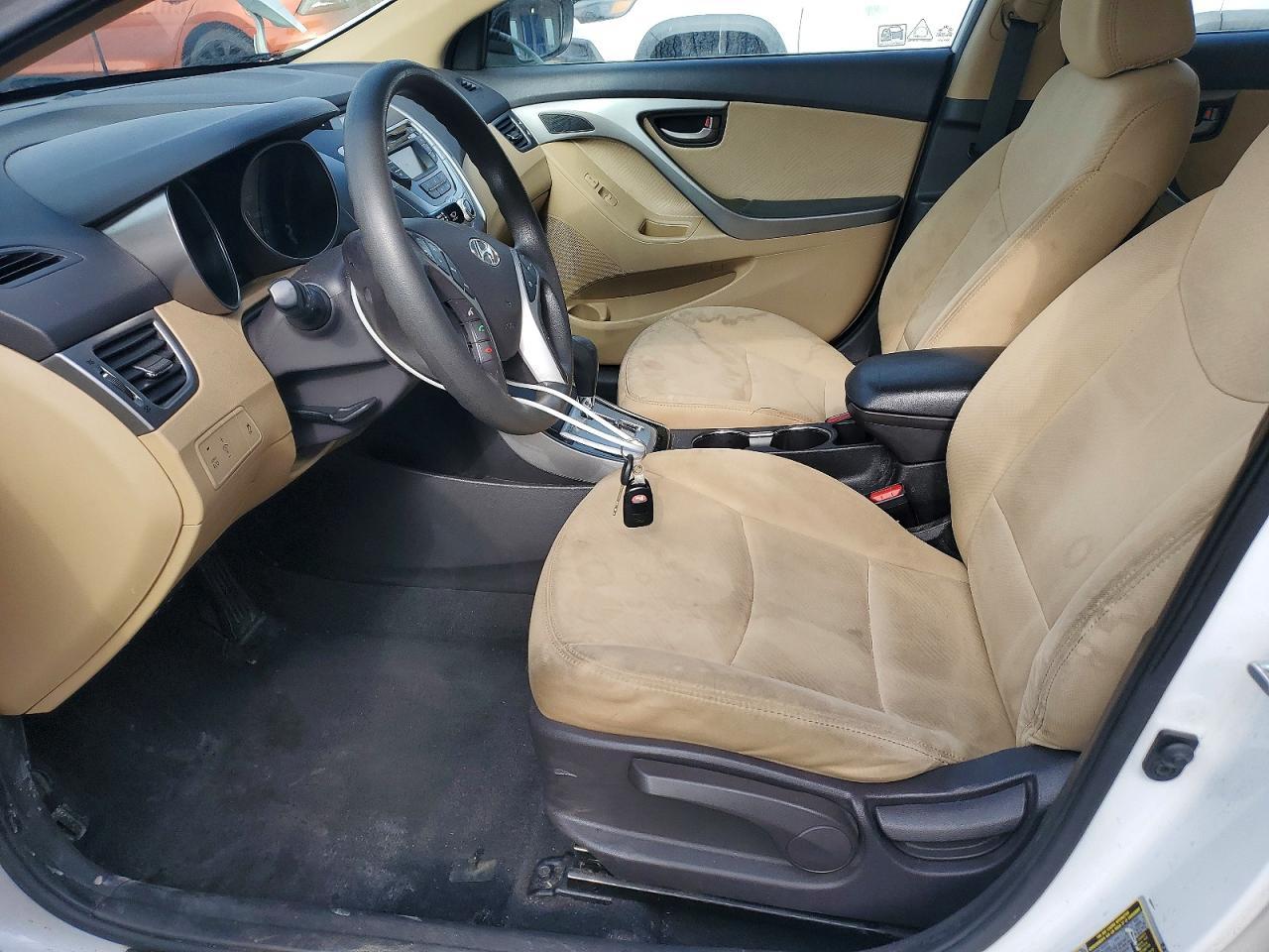 2012 HYUNDAI ELANTRA