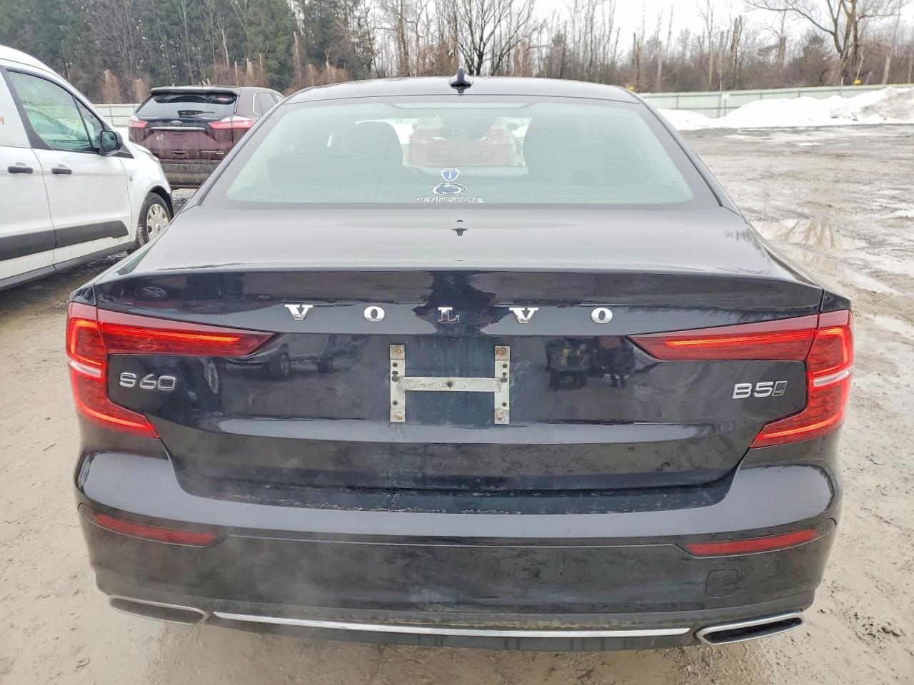 2022 VOLVO S60