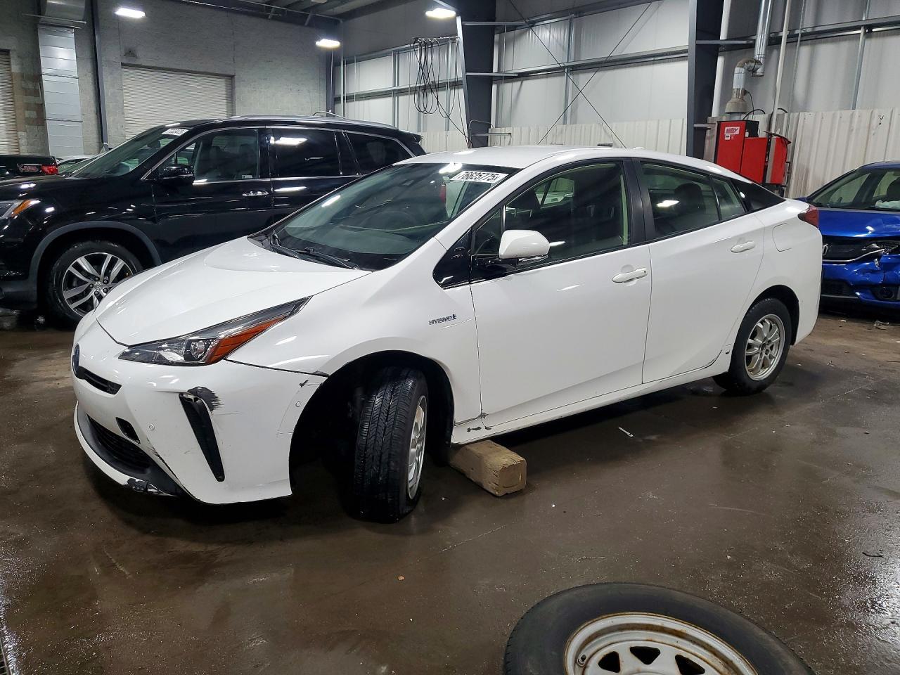 2019 TOYOTA PRIUS