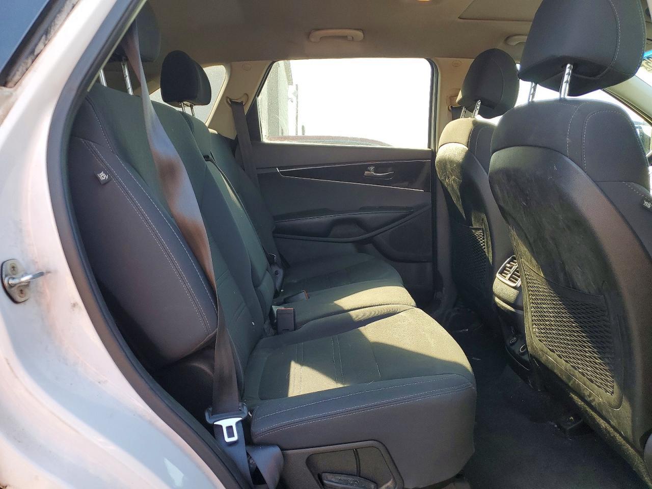 2017 KIA SORENTO