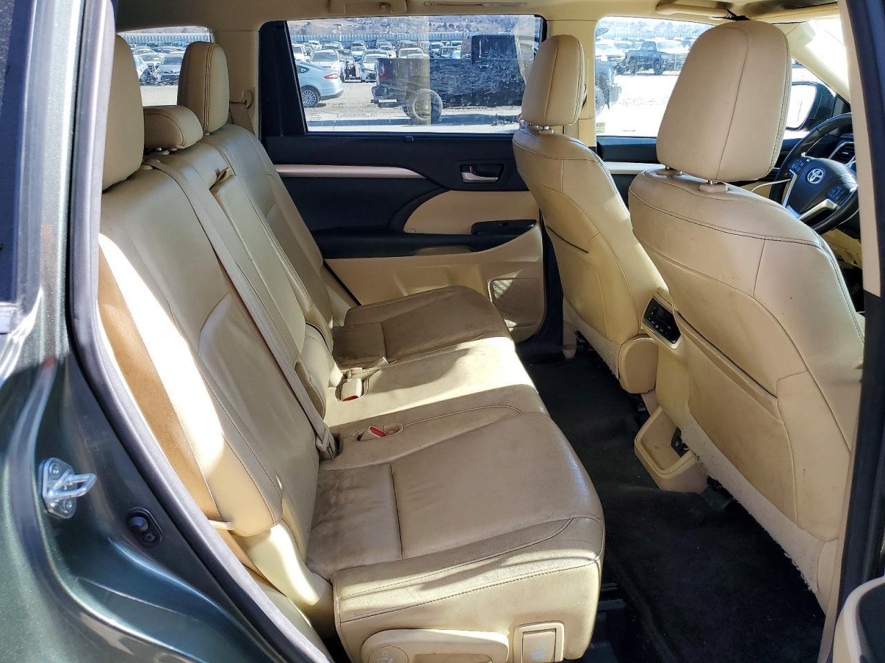 2015 TOYOTA HIGHLANDER