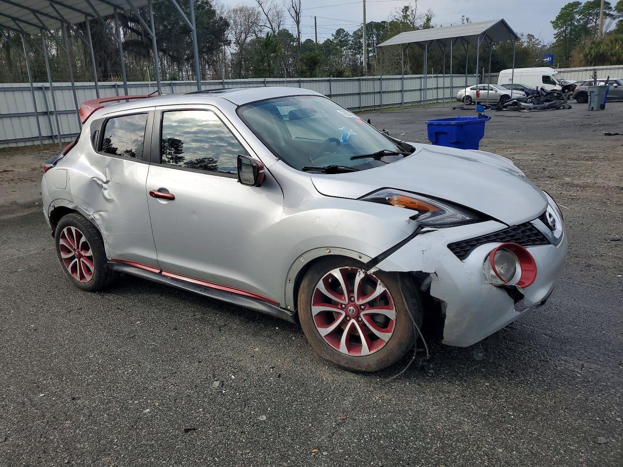 2015 NISSAN Juke