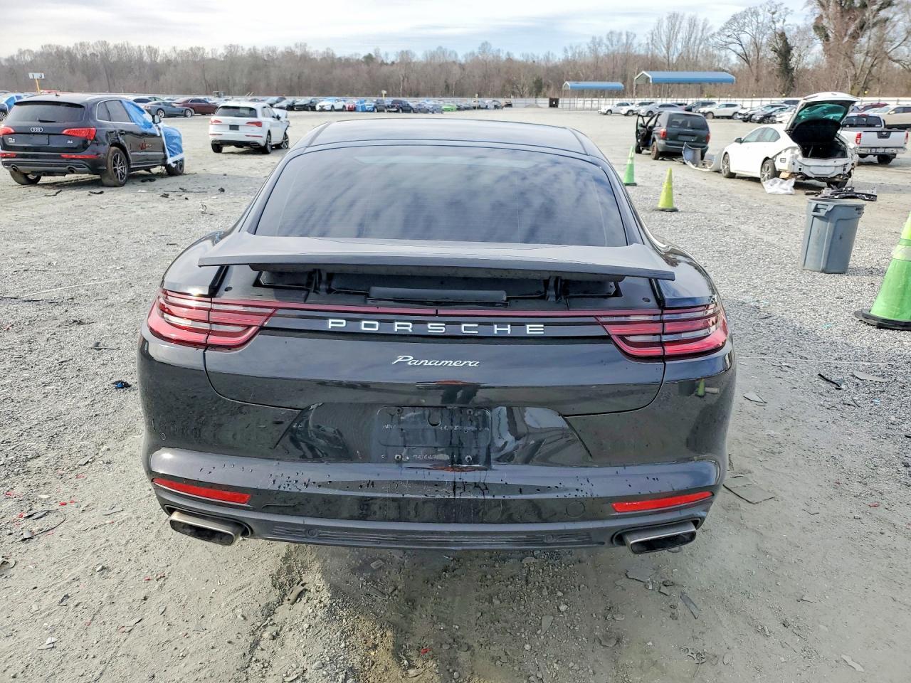 2019 PORSCHE Panamera