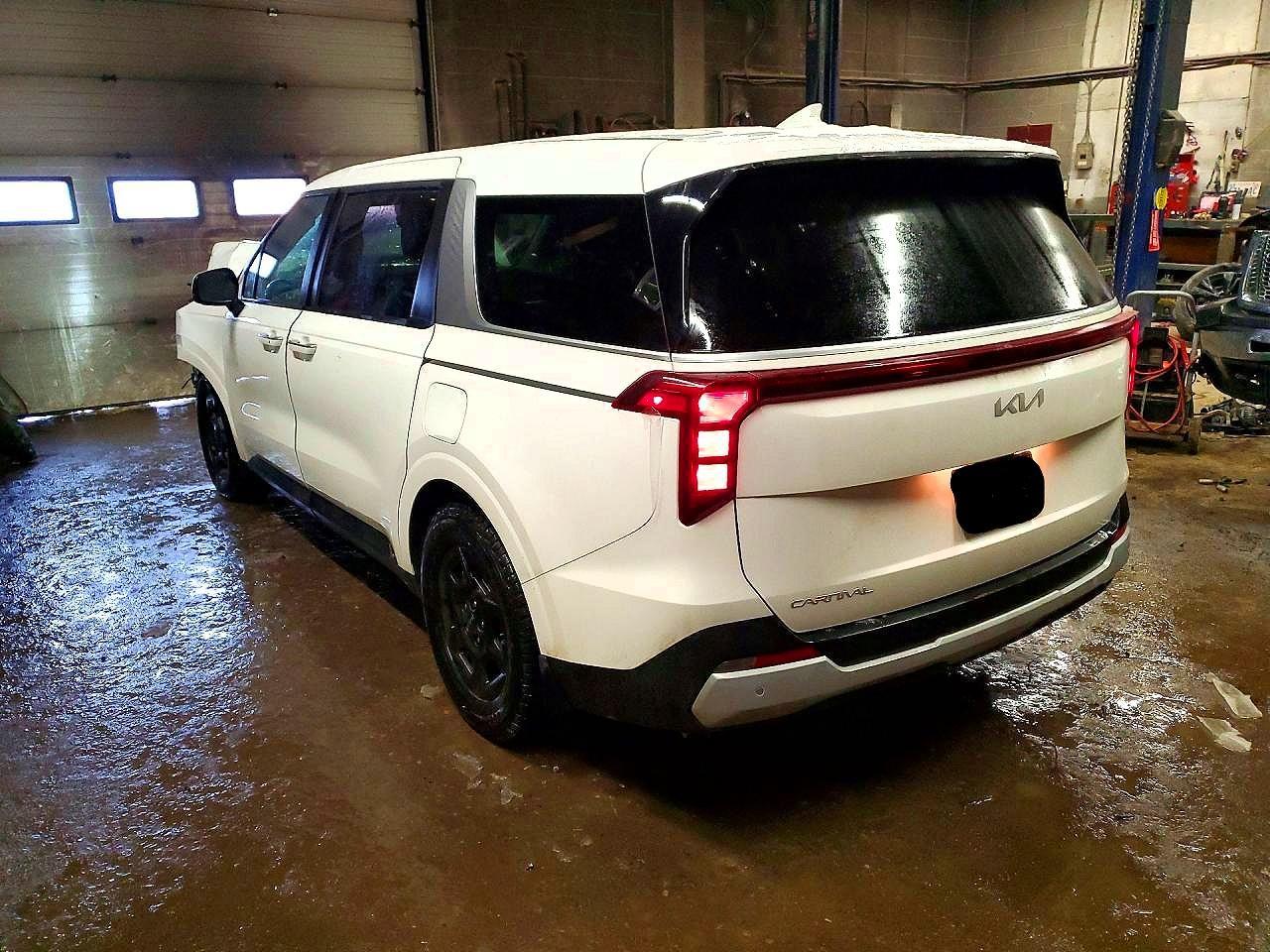 2025 KIA Carnival