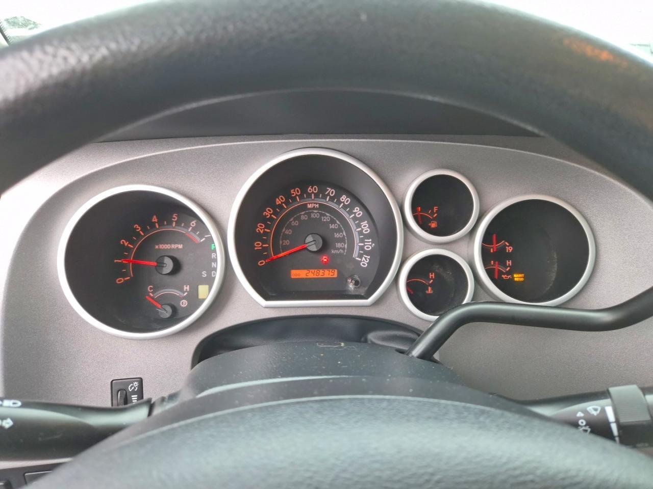2011 TOYOTA TUNDRA