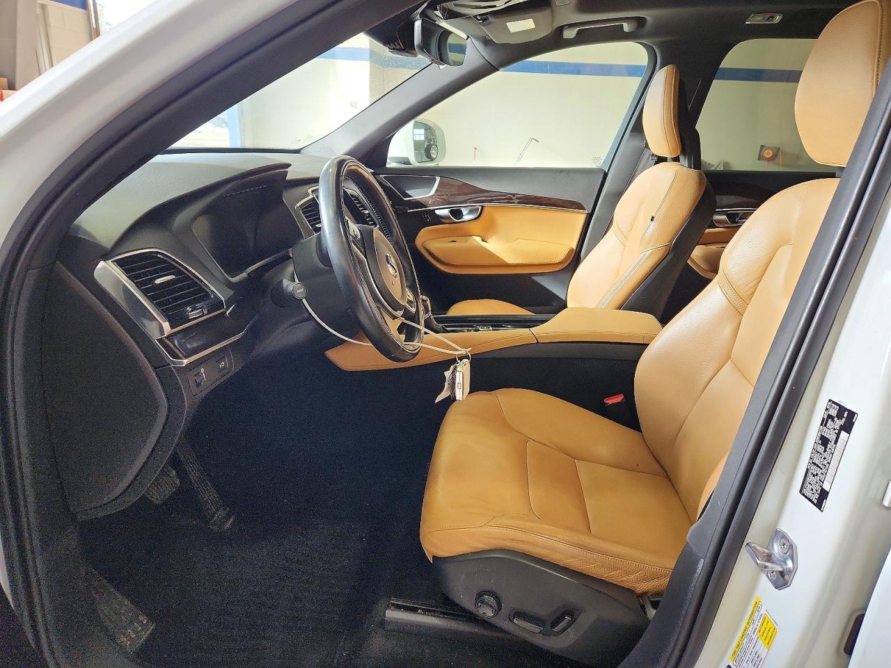 2017 VOLVO XC90