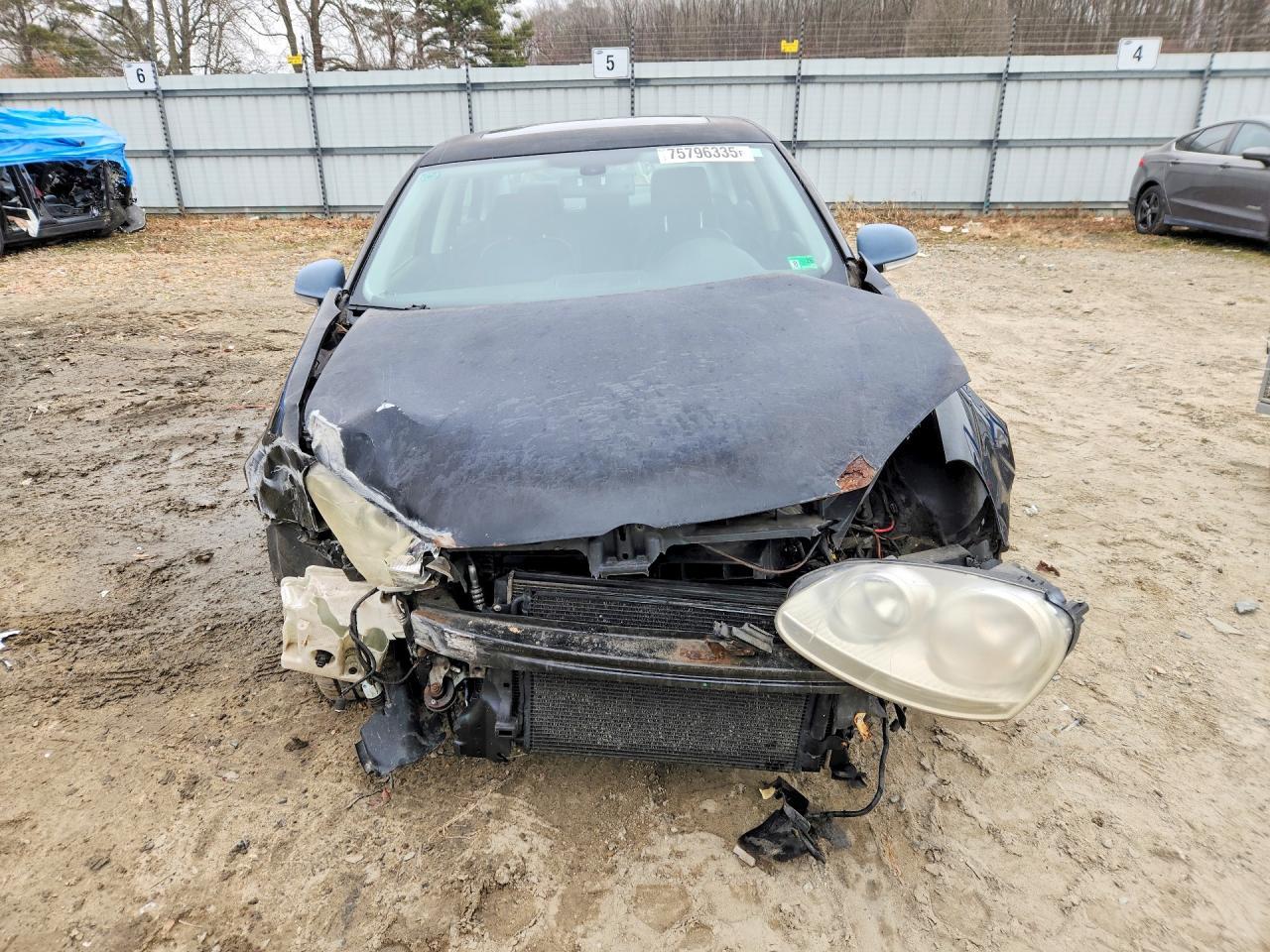 2005 VOLKSWAGEN JETTA