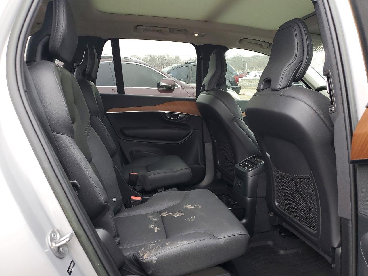2023 VOLVO XC90