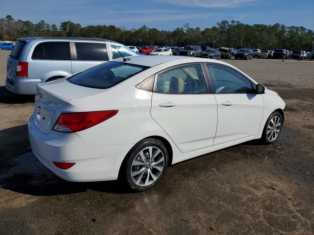 2014 HYUNDAI ACCENT