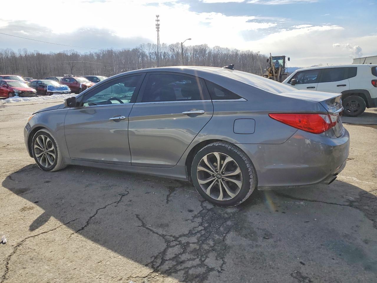 2013 HYUNDAI SONATA