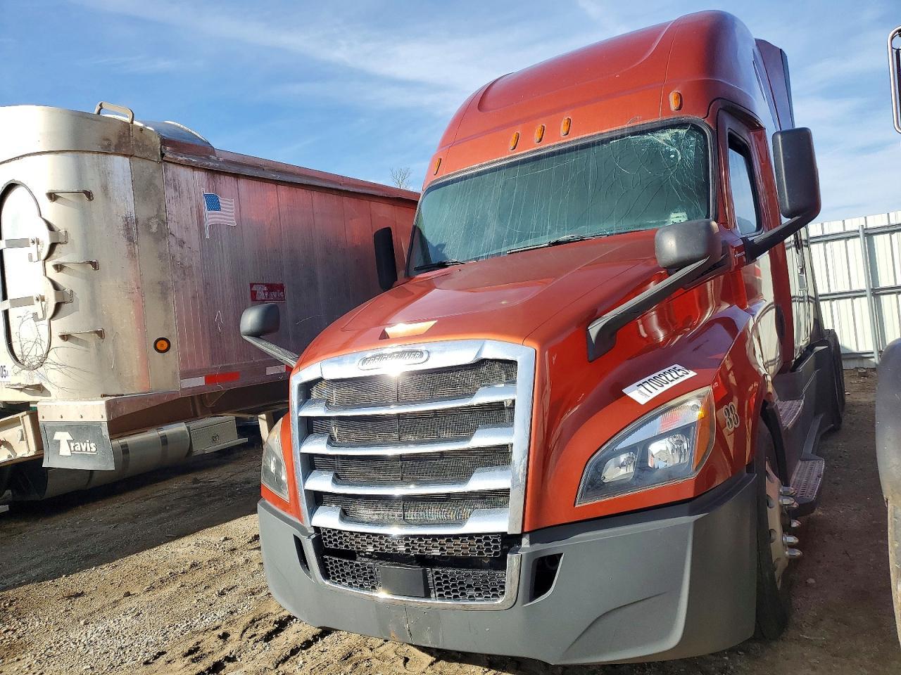 2019 FREIGHTLINER CASCADIA 126