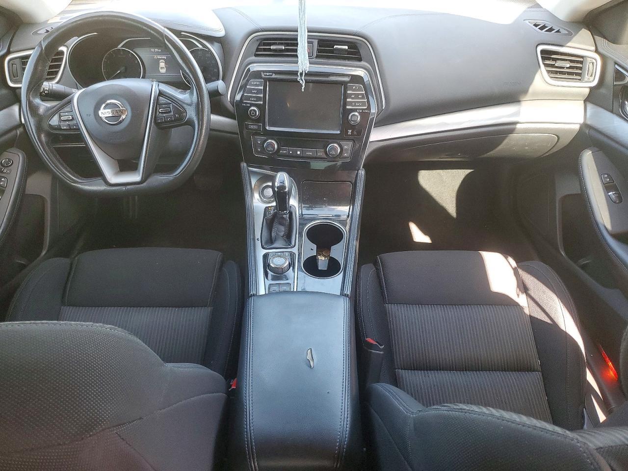 2016 NISSAN Maxima
