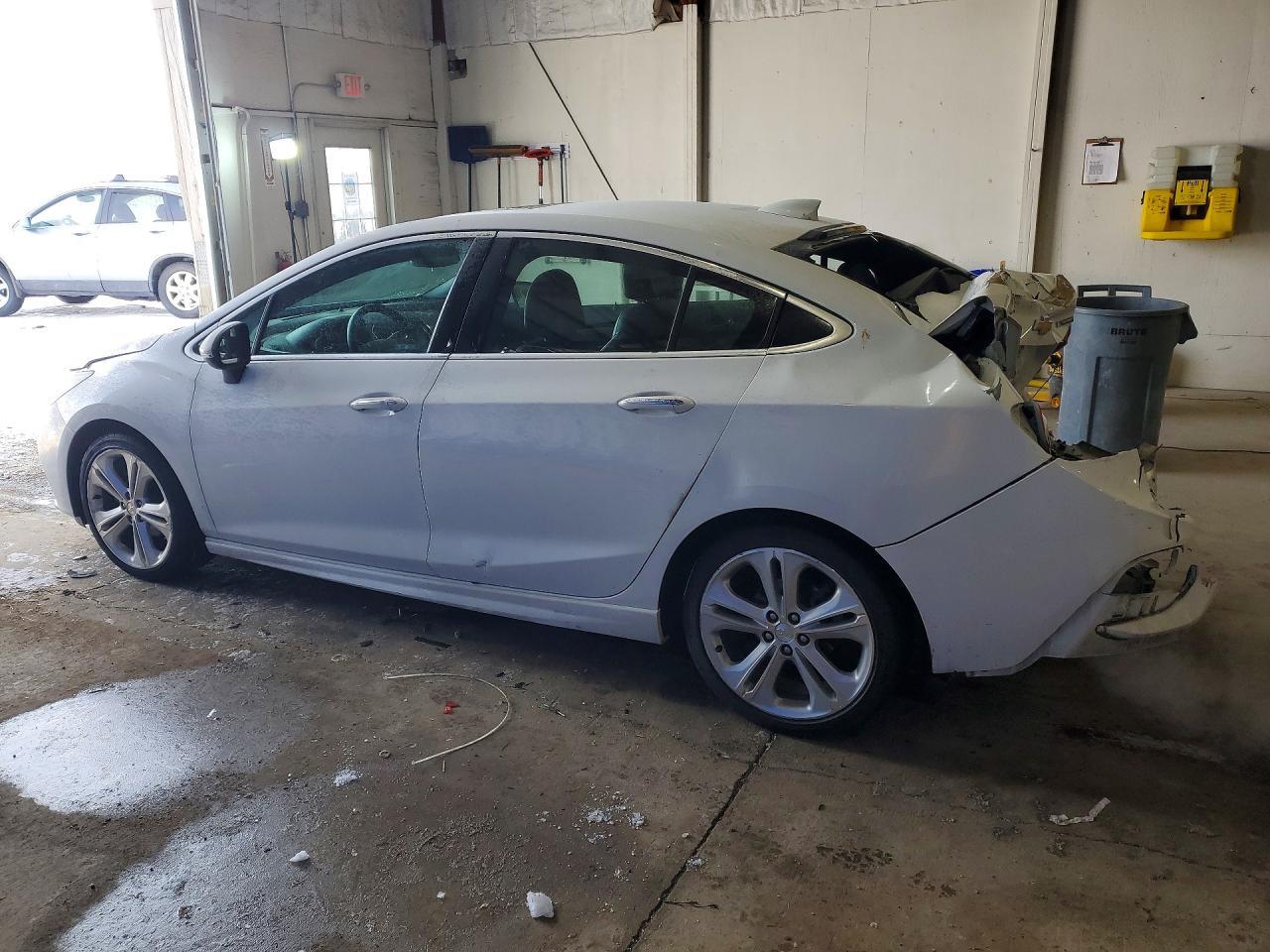 2016 CHEVROLET CRUZE