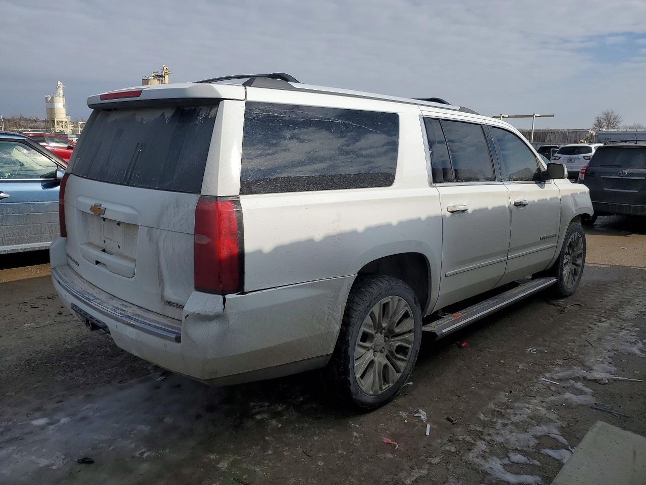 2017 CHEVROLET Suburban