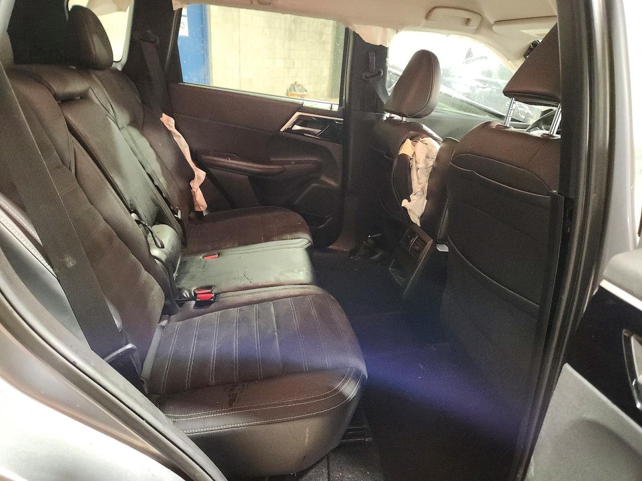 2024 MITSUBISHI outlander