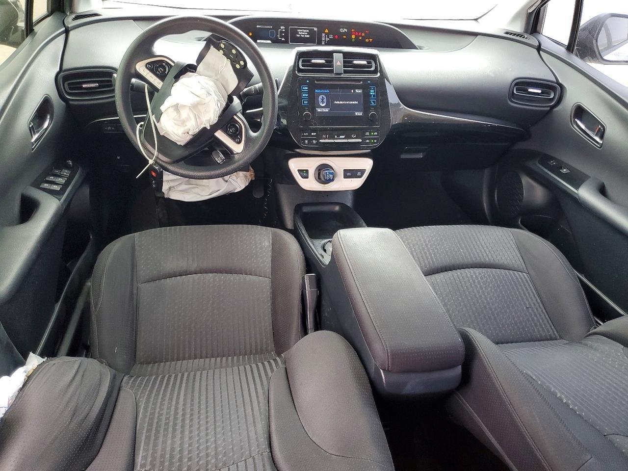 2016 TOYOTA PRIUS