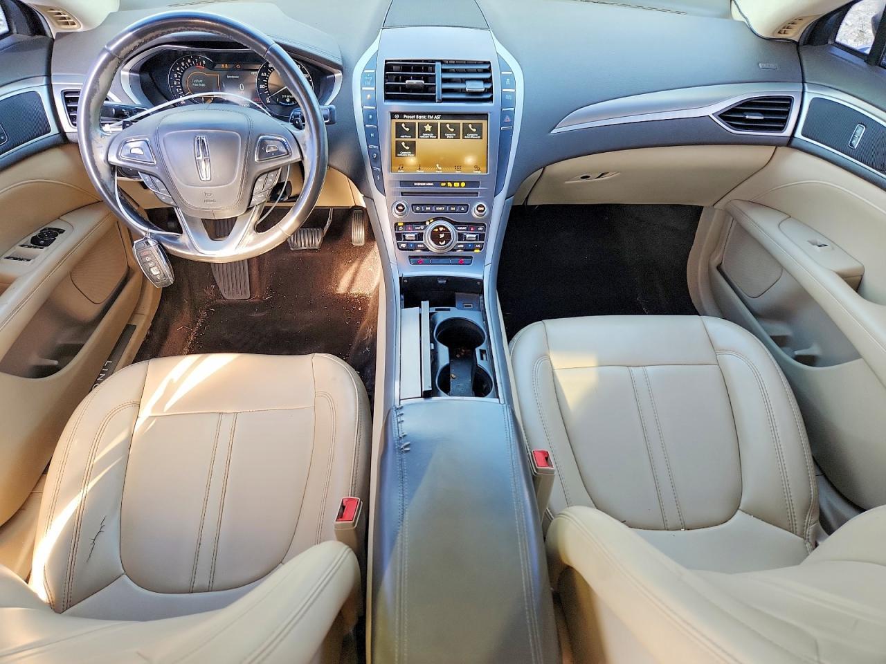 2017 LINCOLN MKZ