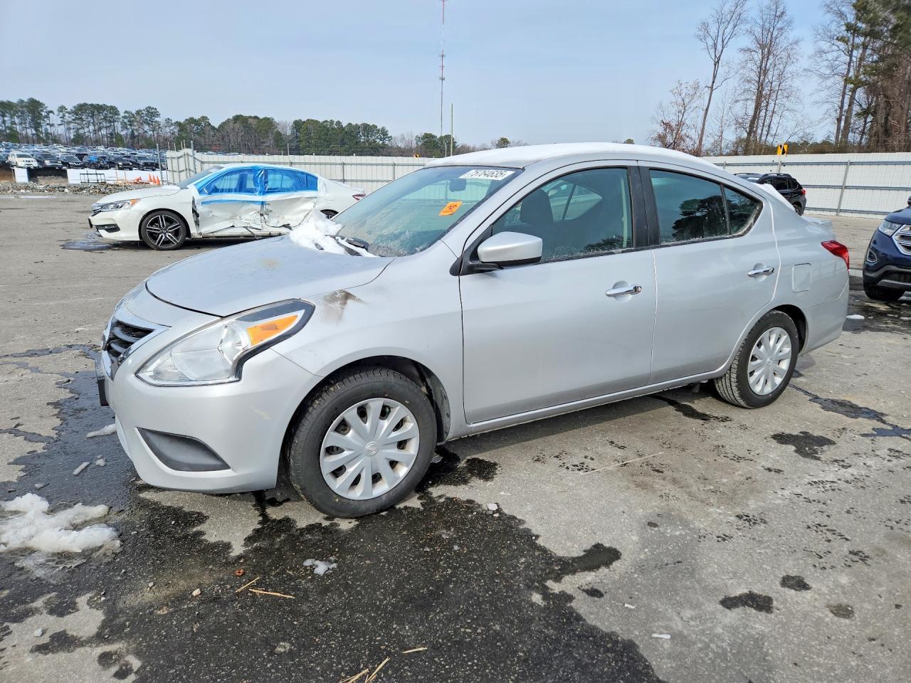 2017 NISSAN VERSA