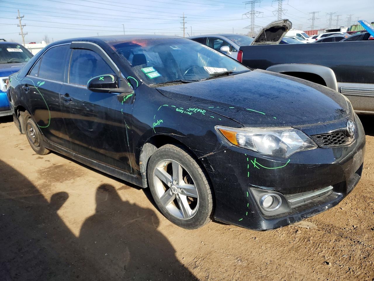 2012 TOYOTA CAMRY