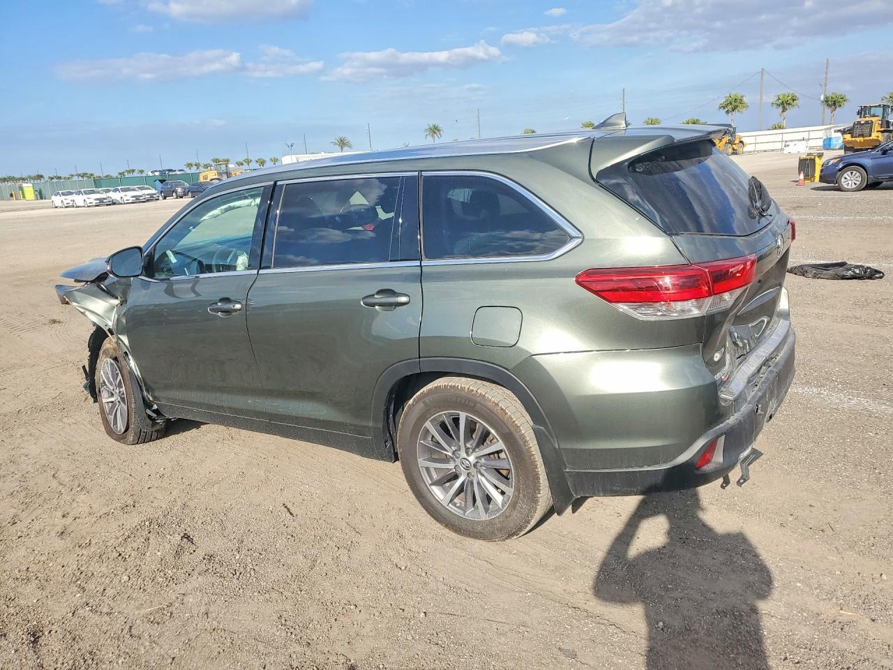 2019 TOYOTA HIGHLANDER