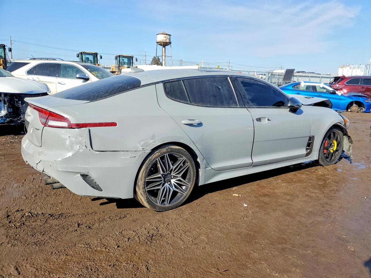 2022 KIA Stinger