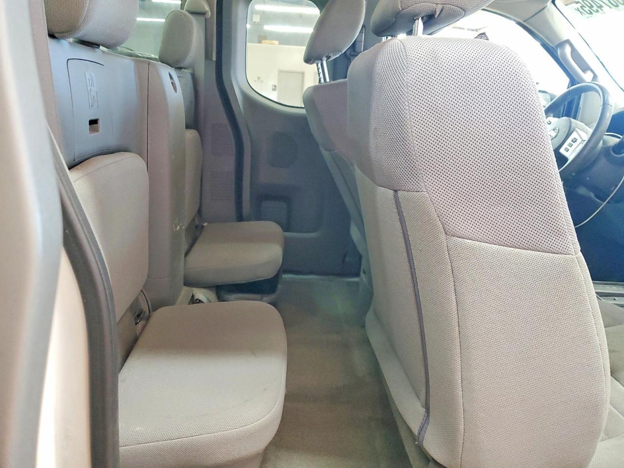 2017 NISSAN Frontier