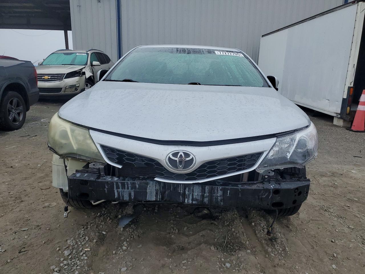 2014 TOYOTA CAMRY