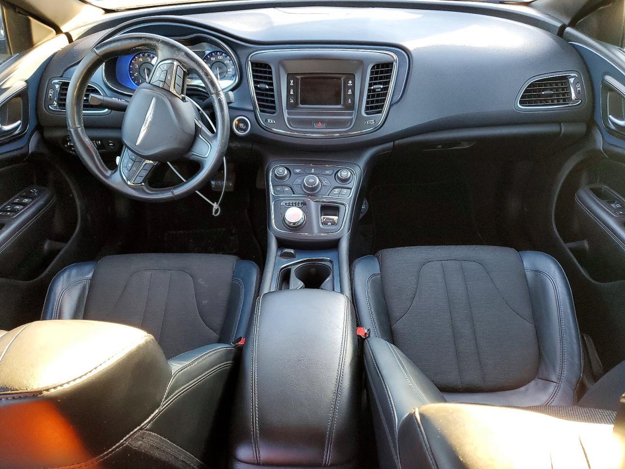 2015 CHRYSLER 200