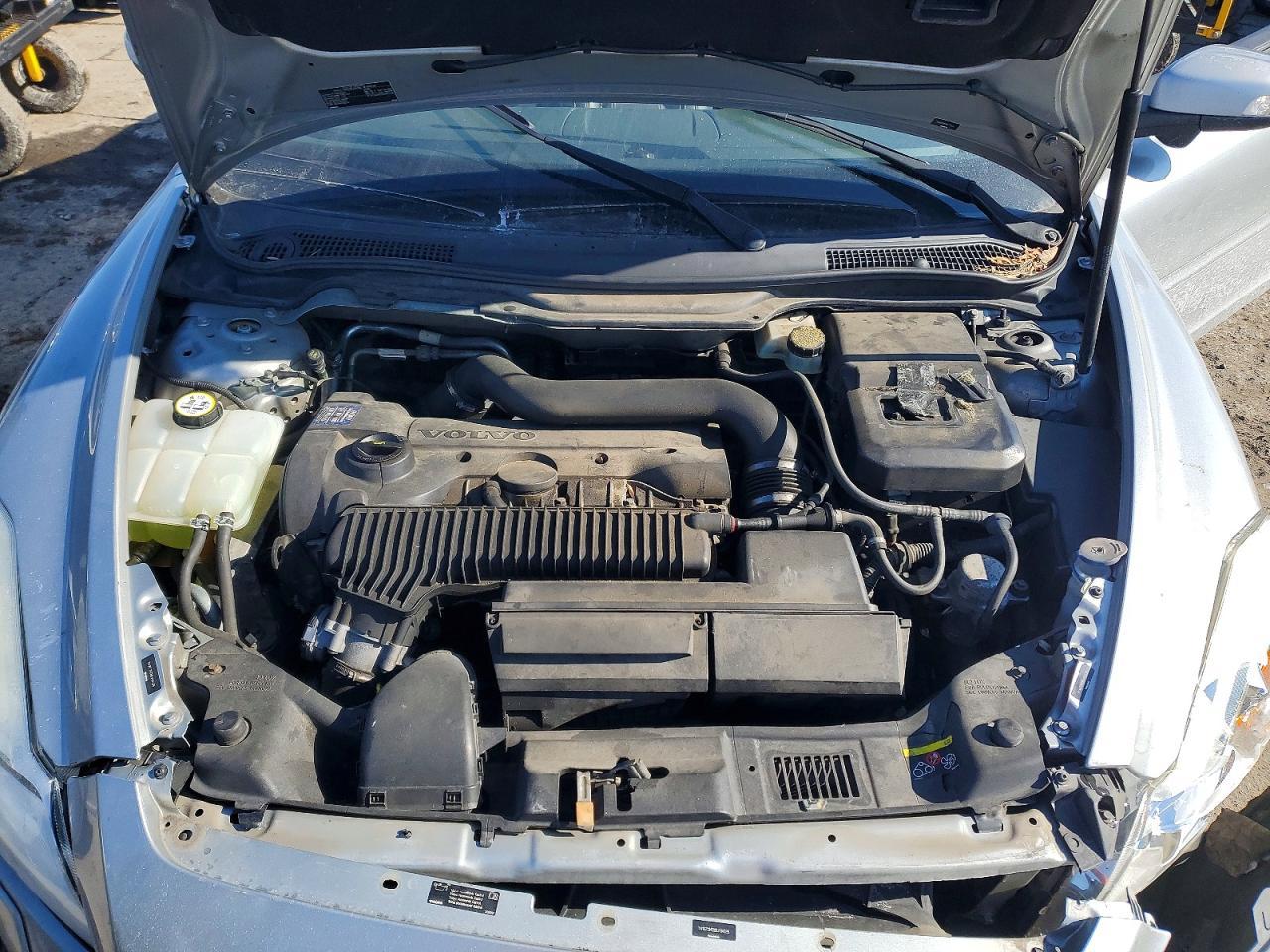 2011 VOLVO C70