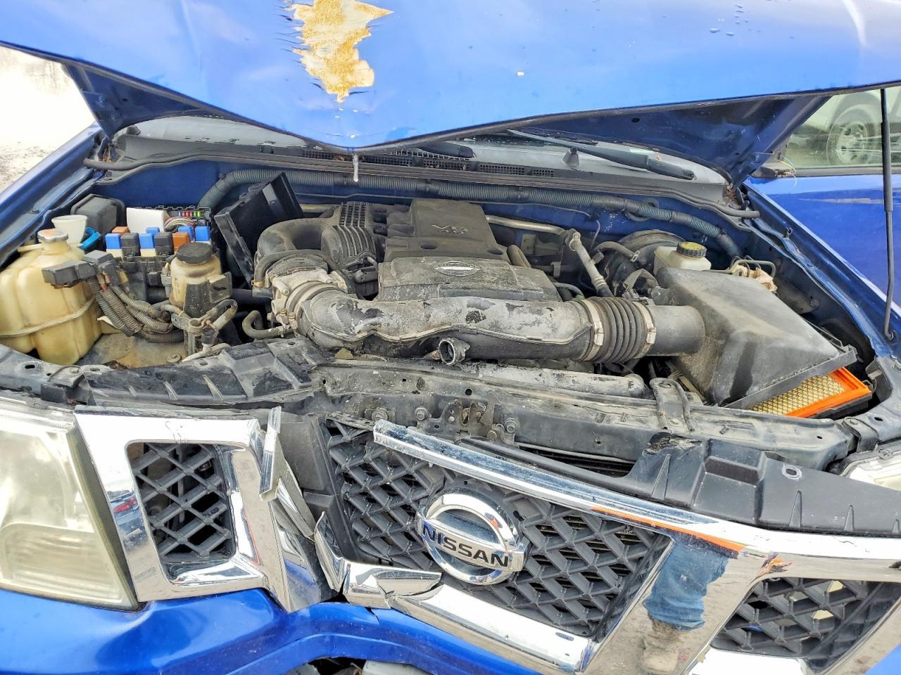 2012 NISSAN Frontier
