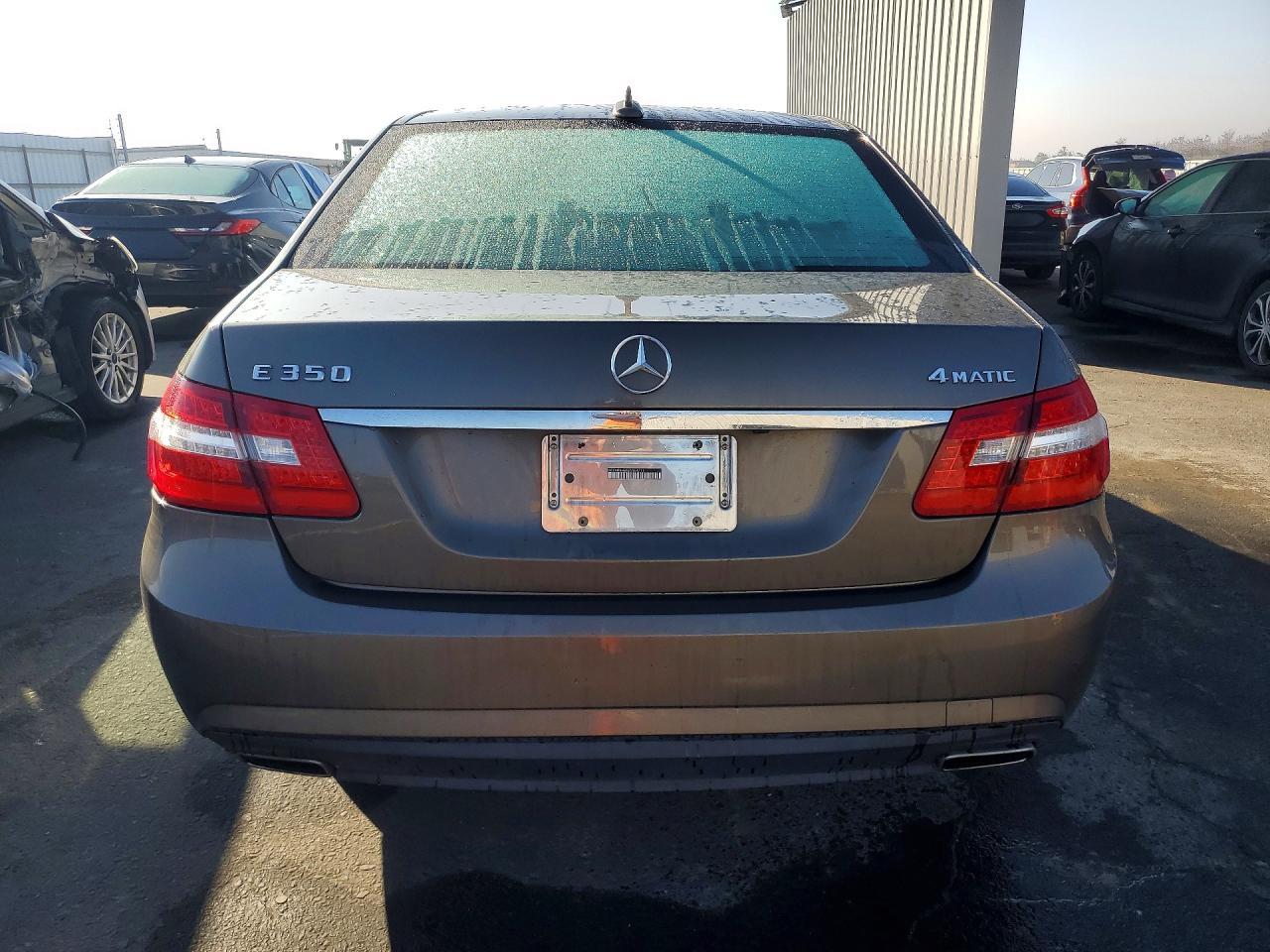 2011 MERCEDES-BENZ E-Class