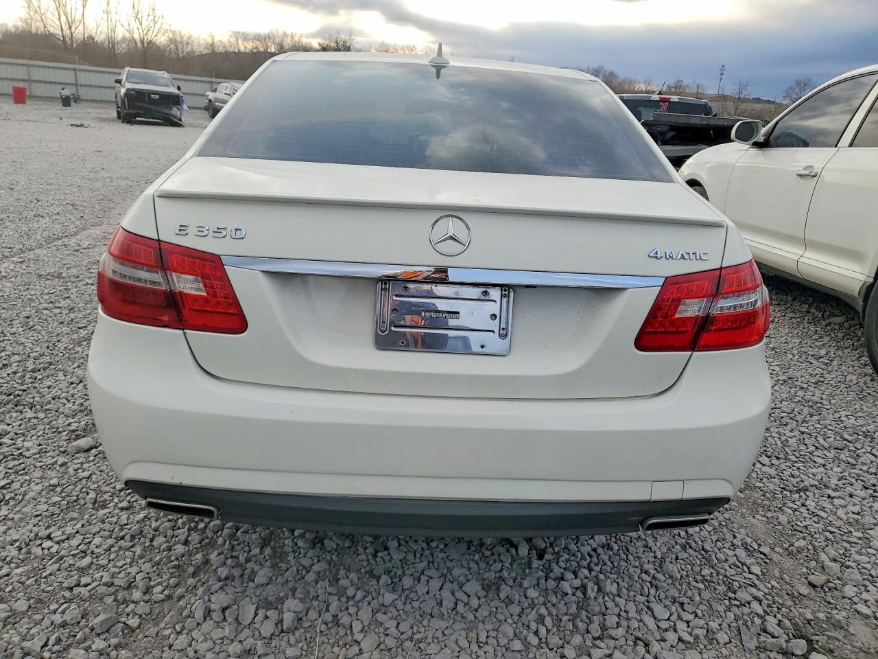 2012 MERCEDES-BENZ E-Class