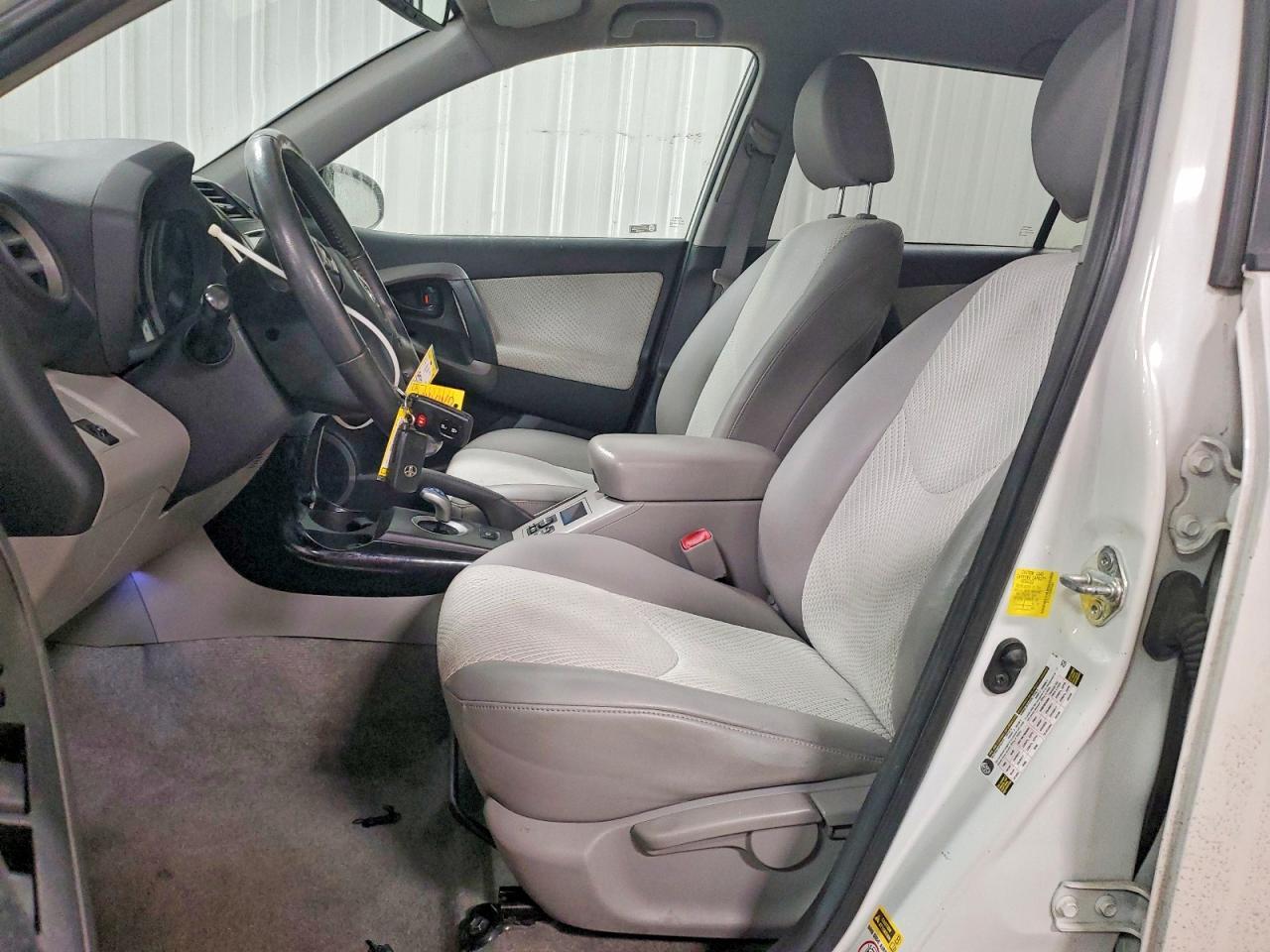 2014 TOYOTA RAV4