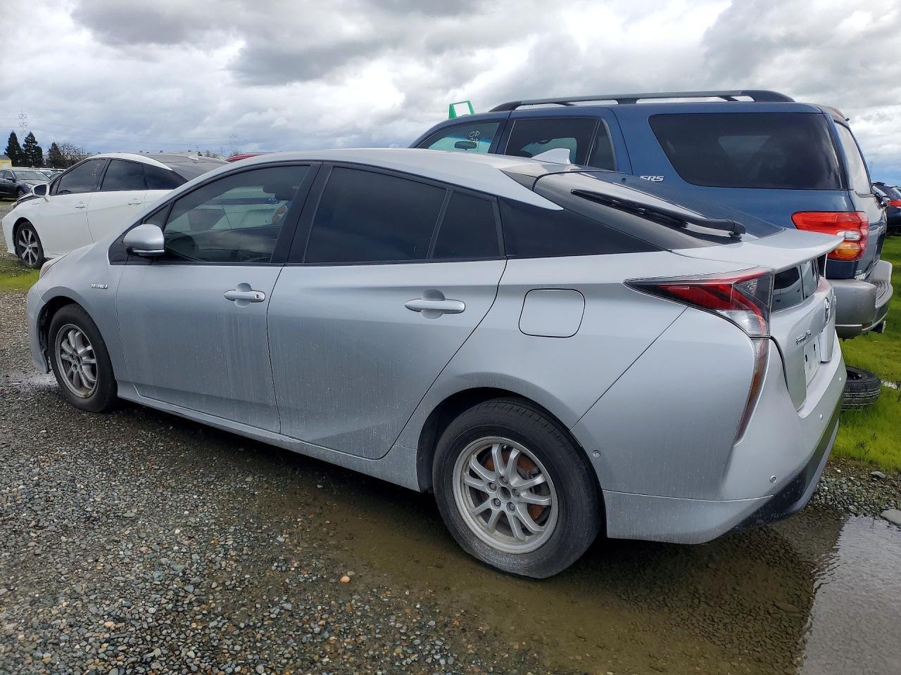 2017 TOYOTA PRIUS