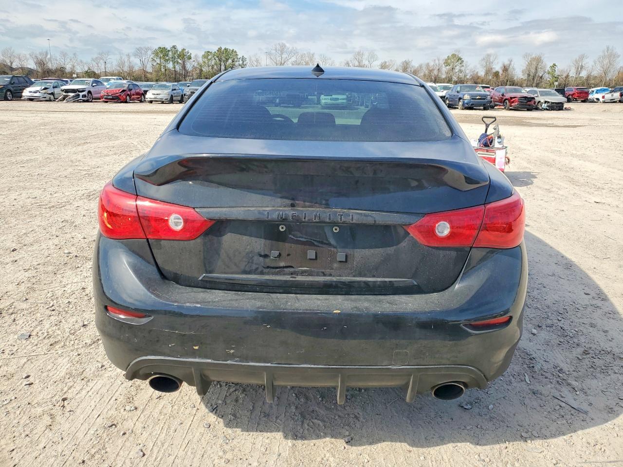 2015 INFINITI Q50