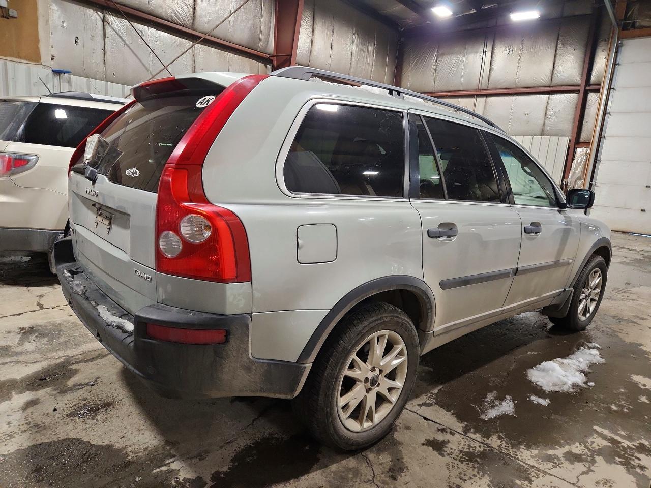 2004 VOLVO XC90