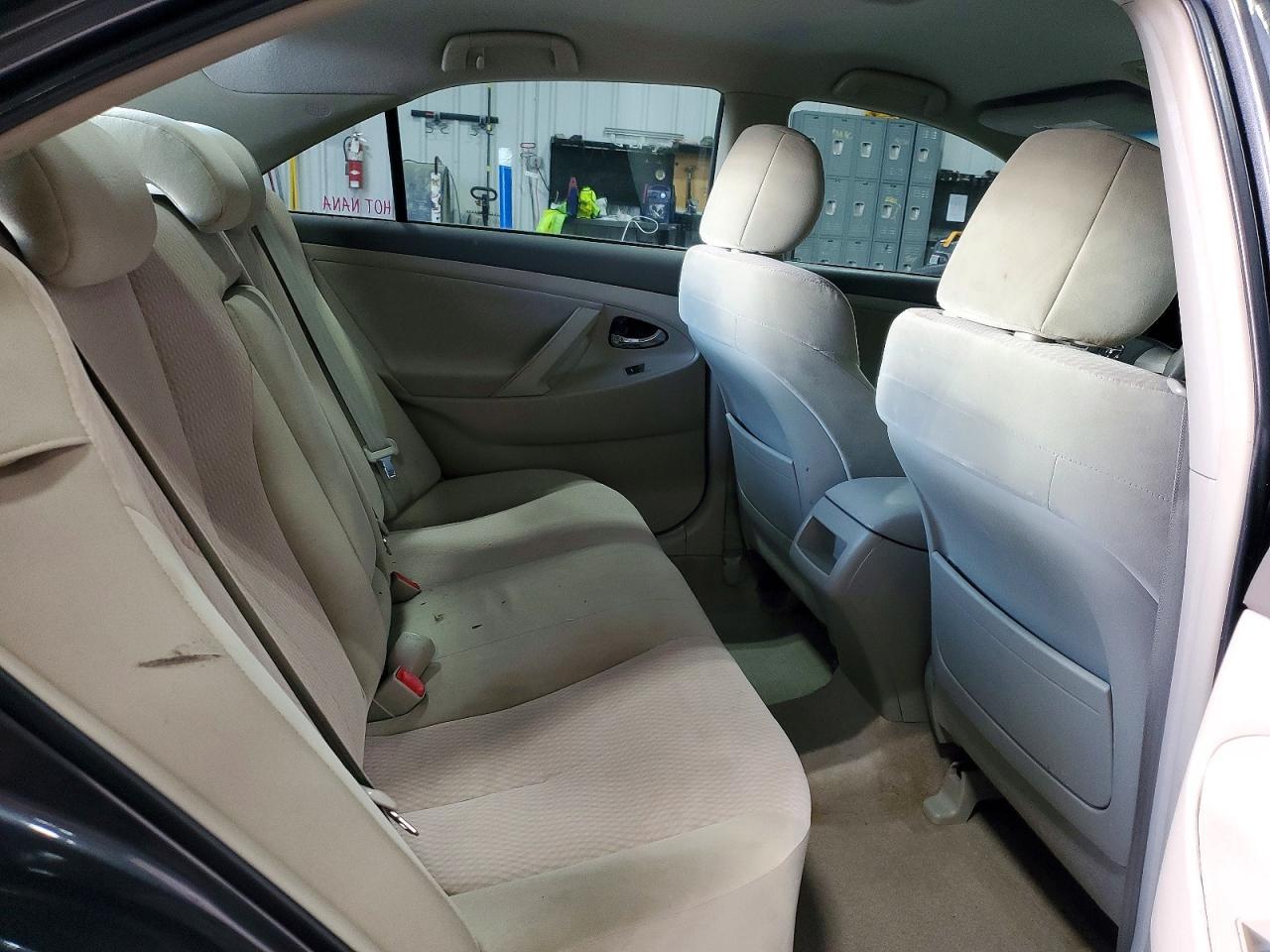 2011 TOYOTA CAMRY
