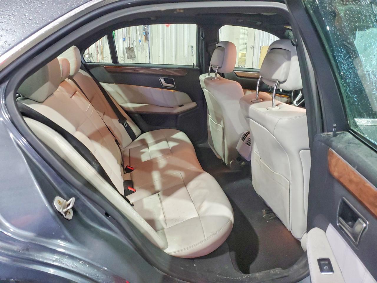 2013 MERCEDES-BENZ E-Class