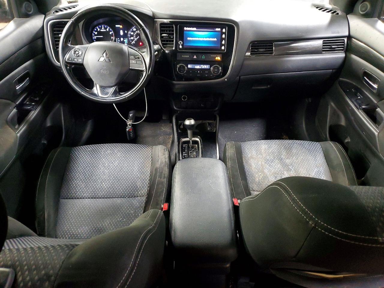 2018 MITSUBISHI outlander