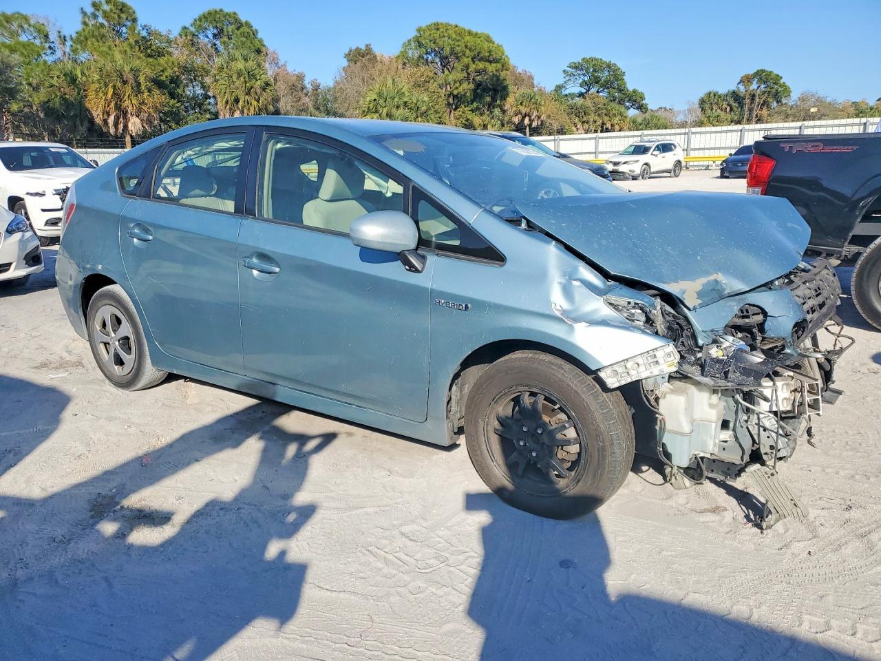 2015 TOYOTA PRIUS