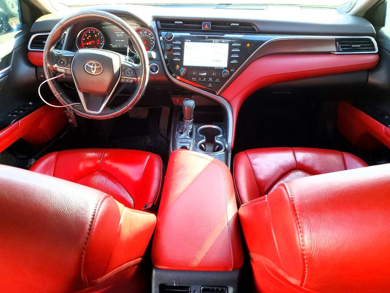 2018 TOYOTA CAMRY