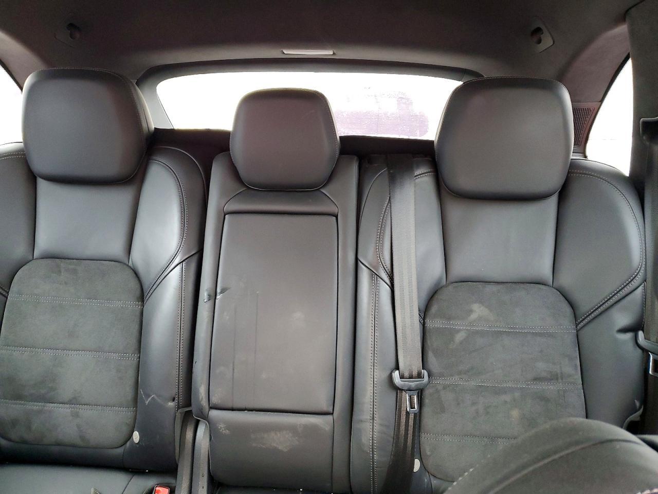 2014 PORSCHE CAYENNE