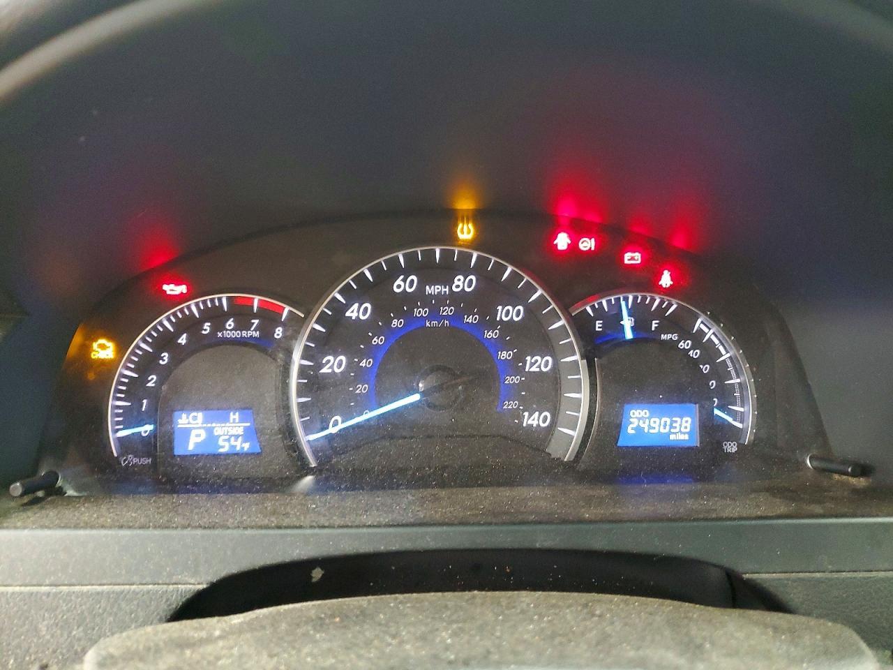 2012 TOYOTA CAMRY