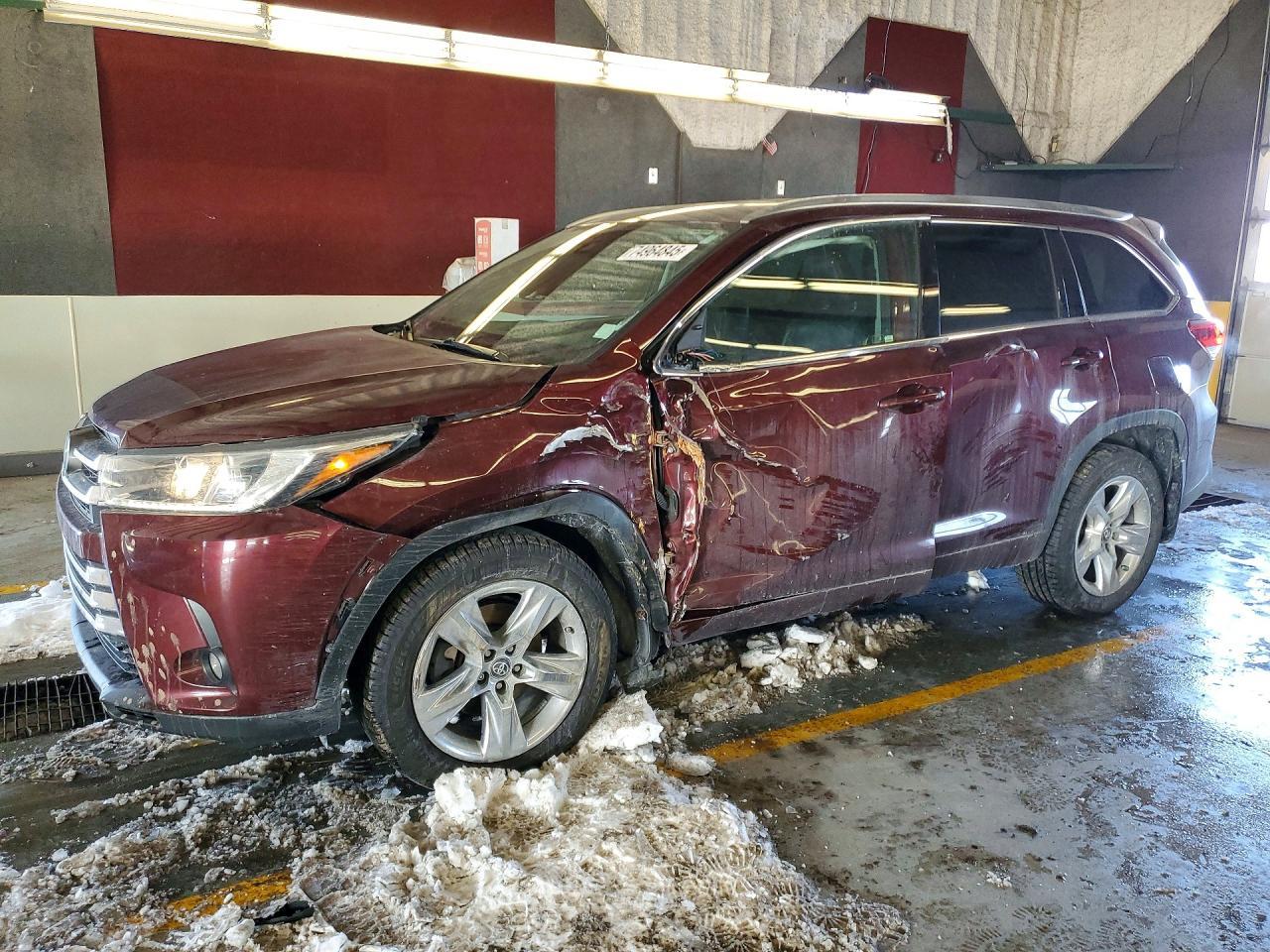 2017 TOYOTA HIGHLANDER