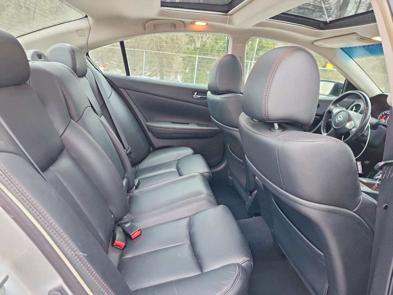 2011 NISSAN Maxima