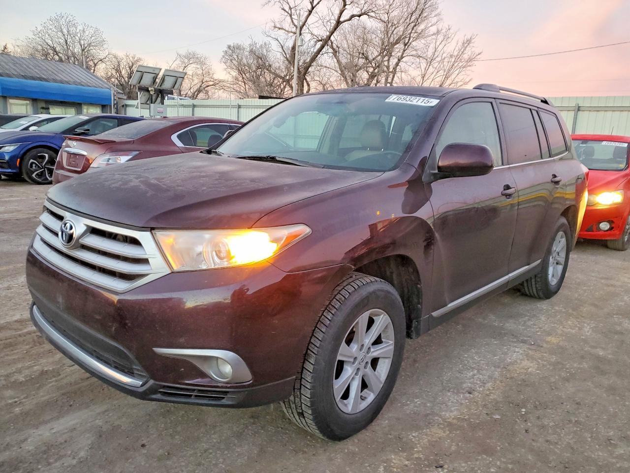 2013 TOYOTA HIGHLANDER