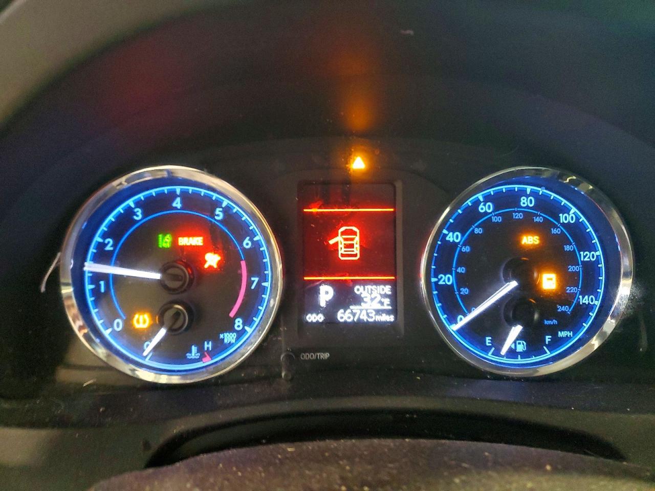 2017 TOYOTA COROLLA