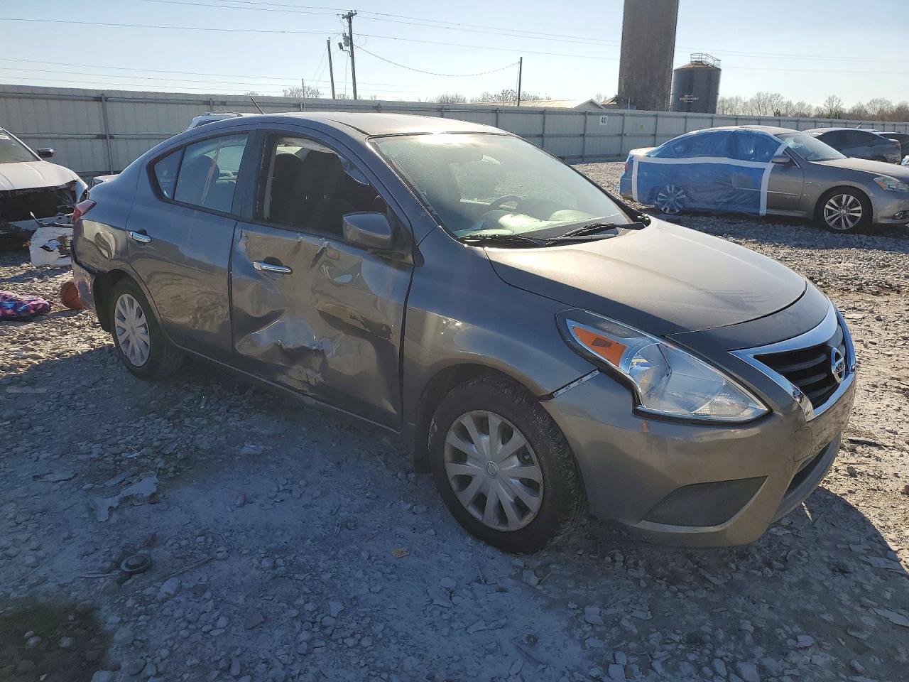 2018 NISSAN VERSA