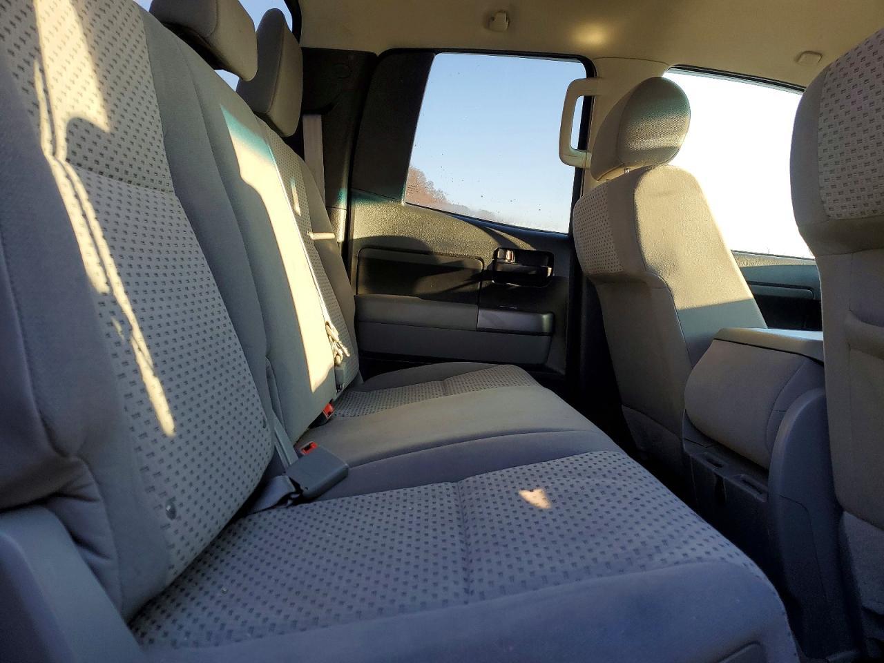2011 TOYOTA TUNDRA